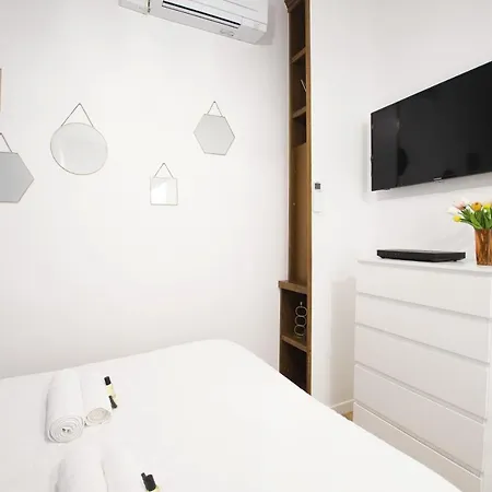 Parisconciergerie - Near Eiffel Tower * Párizs