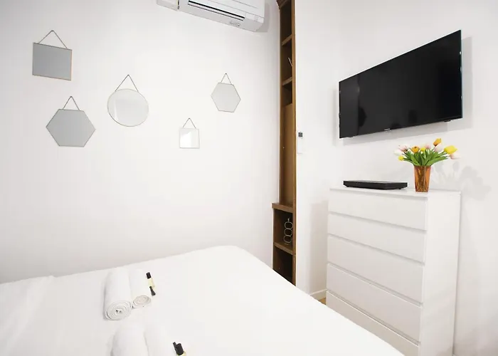 Parisconciergerie - Near Eiffel Tower * باريس