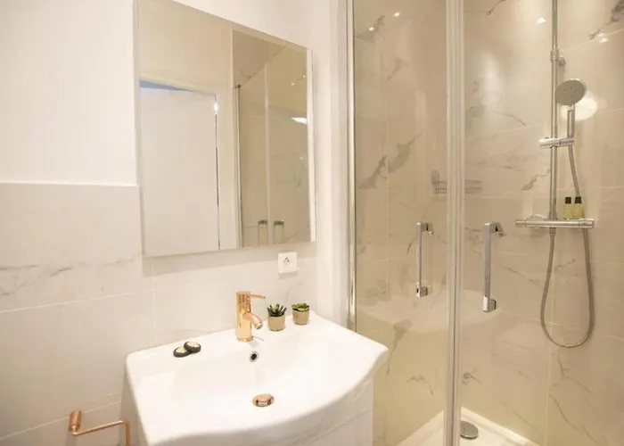 아파트 Parisconciergerie - Near Eiffel Tower 파리