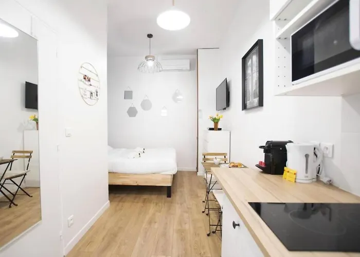 Parisconciergerie - Near Eiffel Tower 아파트 *